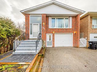82 Fred Cook Dr, Bradford West Gwillimbury, ON L3Z 1V2