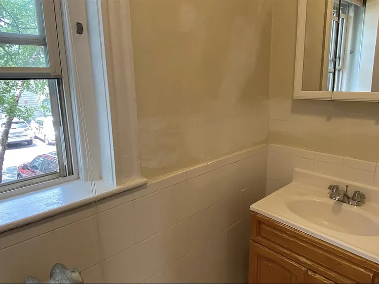 8 Craigie Cir — Photo 18