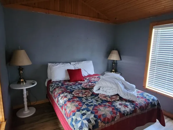 5 Crider Cir, Maggie Valley, NC 28751