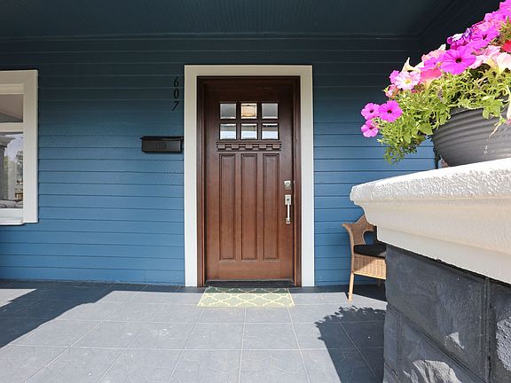 4th image of 607 N Avenue 54