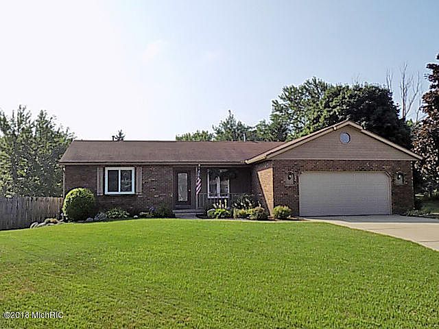 1st image of 2044 Oak Hollow Dr
