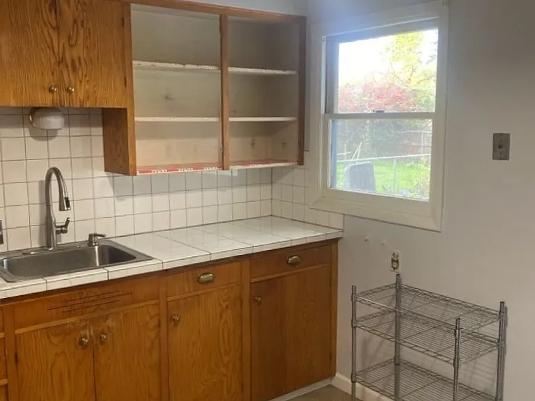 1470 Ruge St NW — Photo 6