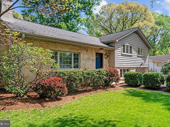 4th image of 6 Linda Ln