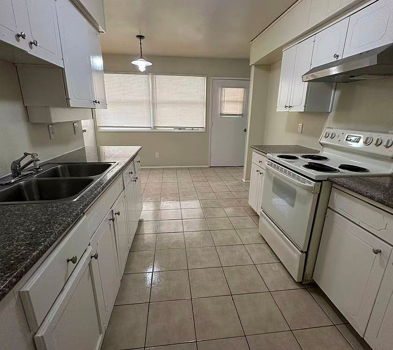 1st image of 3630 High Mesa Dr