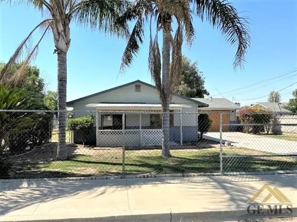 8517 Pioneer Dr, Bakersfield, CA 93306
