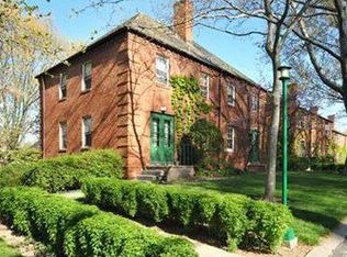 440 Sulgrave Rd, Mt Washington, PA 15211