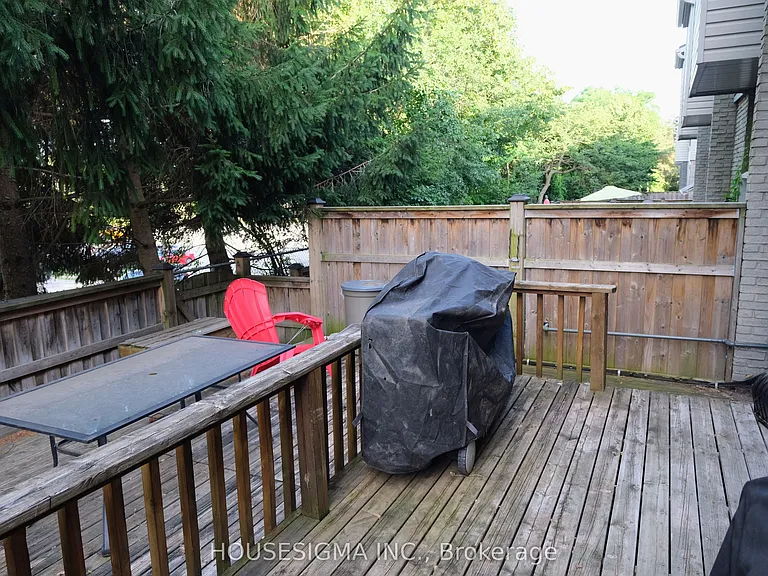 159 Sandringham Cres #88 — Photo 21