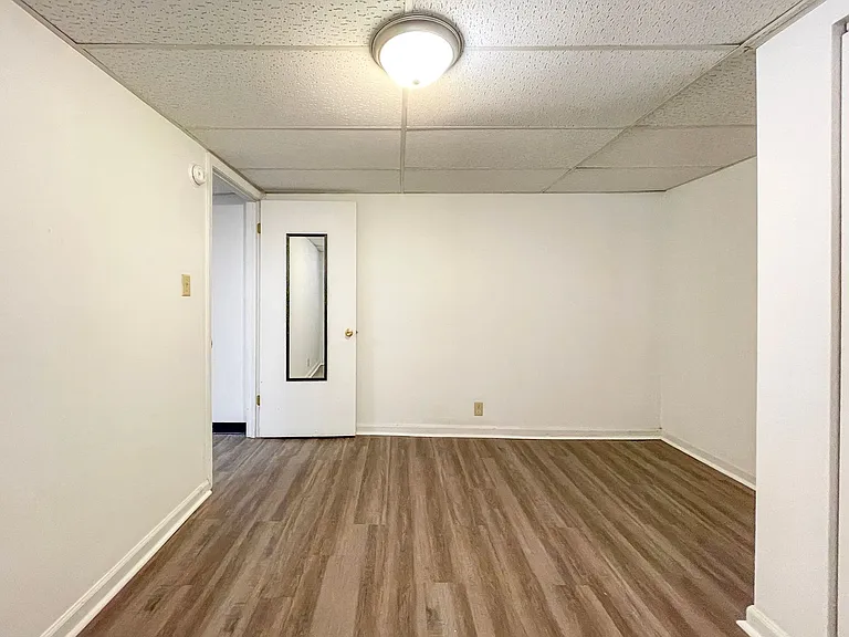 1924 W Jackson St #9 — Photo 13