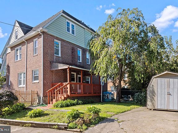 2nd image of 4717 Woodland Ave