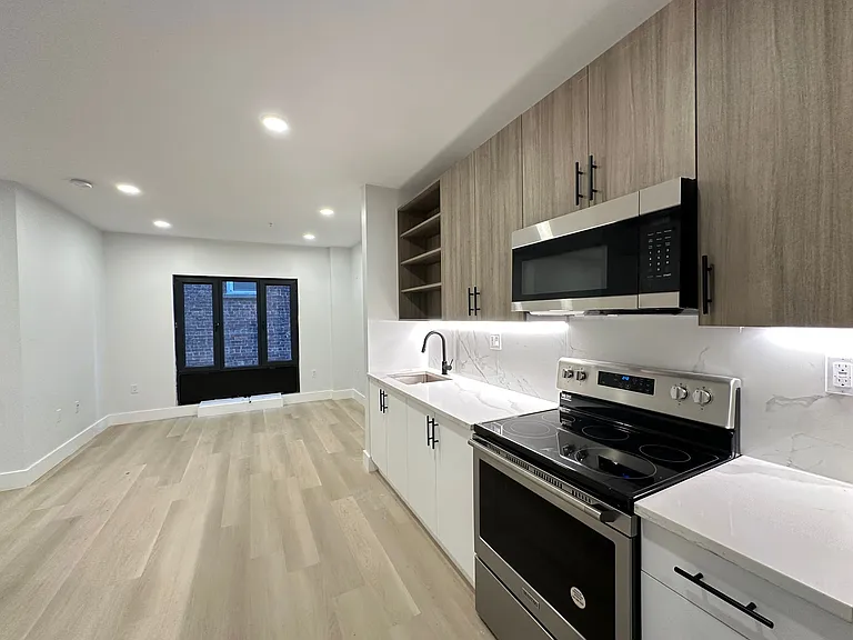 348 Forrest St #43E — Photo 1