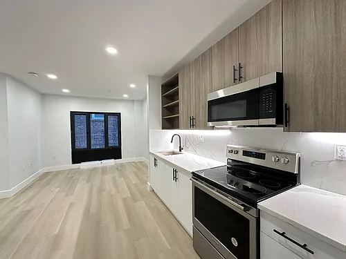 348 Forrest St #43E Photo 1