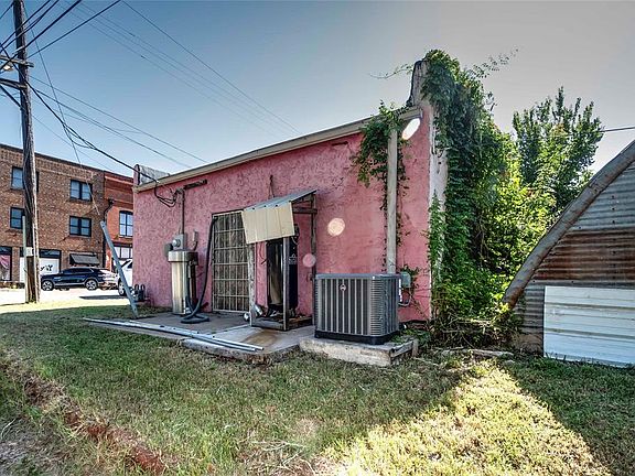 5th image of 109 W 11th St Lot 1