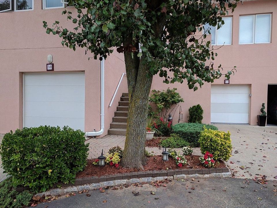 1st image of 63 Harbour Ct #63