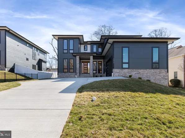 4017 Woodland Rd, Annandale, VA 22003