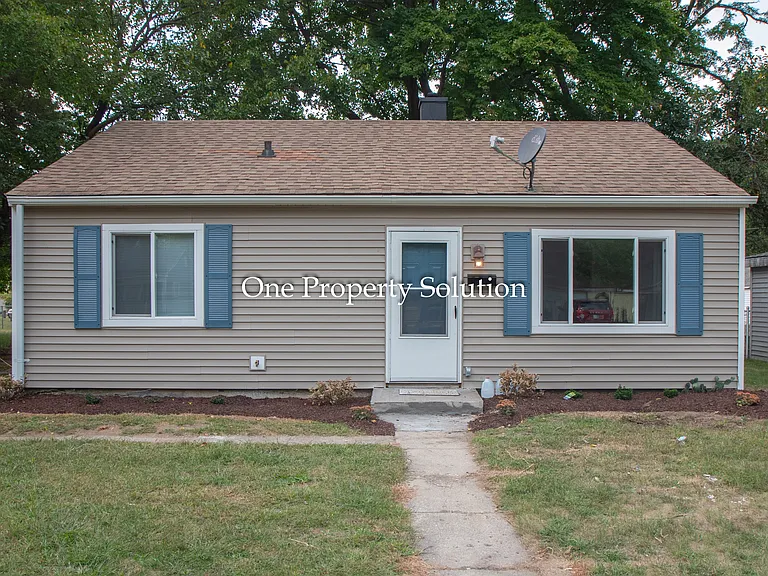 614 N Calumet Ave — Photo 1