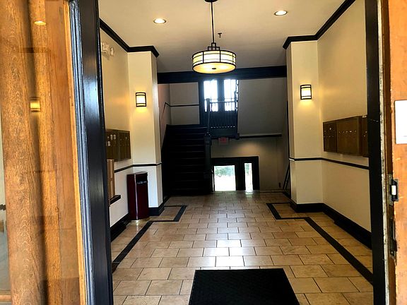4th image of 4496 Maryland Ave APT 1F