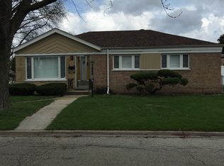 5527 W 90th St, Oak Lawn, IL 60453
