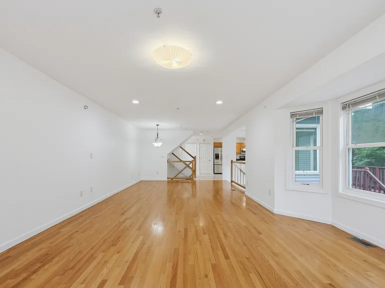 3101 Maple Brook Rd — Photo 7