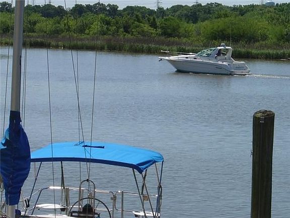 2nd image of 18809 Egret Bay Bl #117
