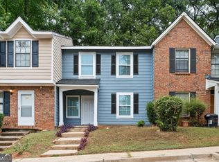 725 Oak Dr, Hapeville, GA