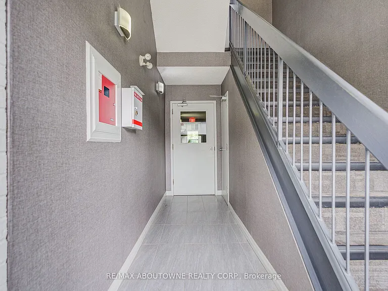 1450 Glen Abbey Gate #214 — Photo 38