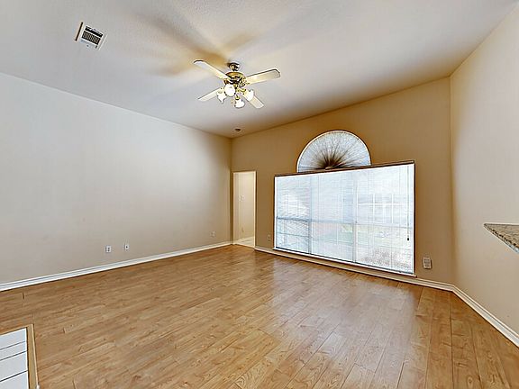 4th image of 1111 Hunters Creek Dr