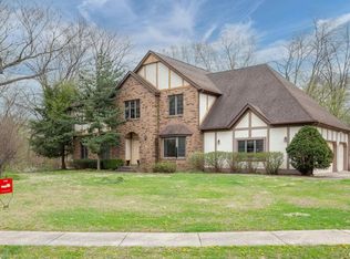 36 Wildwood Dr, Rock Island, IL 61201