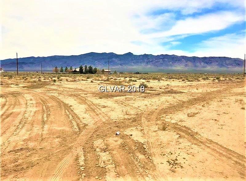 1st image of 1861 E Fuchsia St