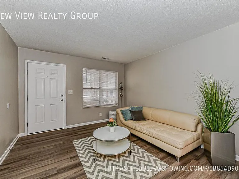 225 Hoskins Mill Ln #B — Photo 8