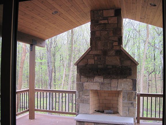 5th image of 1616 Pine Cove Ln