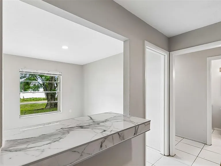 400 E Silver Star Rd — Photo 15