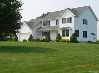 12234 Hunts Corners Rd, Akron, NY 14001