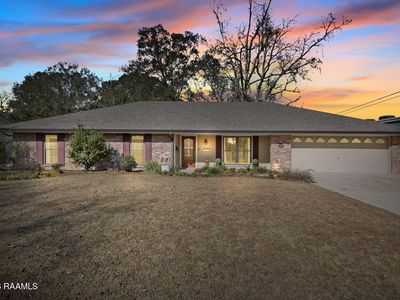 100 Avery Dr, Youngsville, LA, 70592