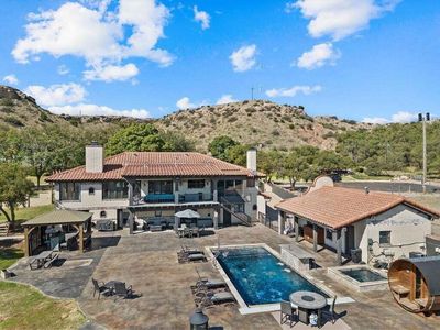 98 S Lakeshore Dr, Ransom Canyon, TX, 79366