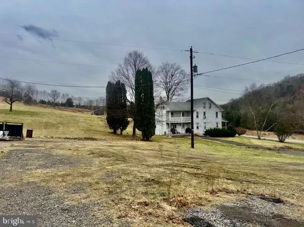896 Catawissa Creek Rd, Zion Grove, PA 17985