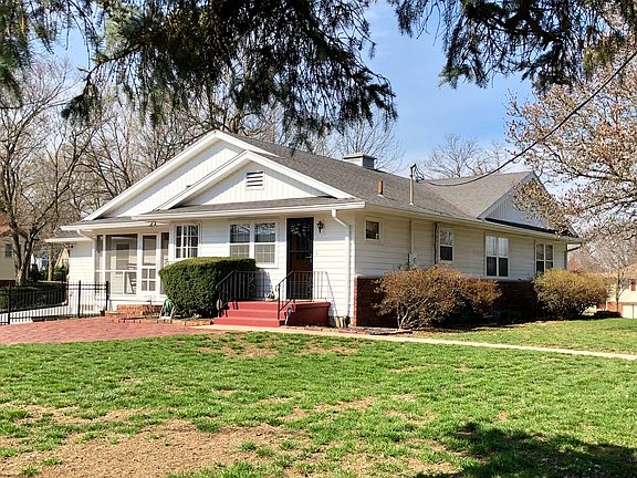 2nd image of 2019 Ashland Ave