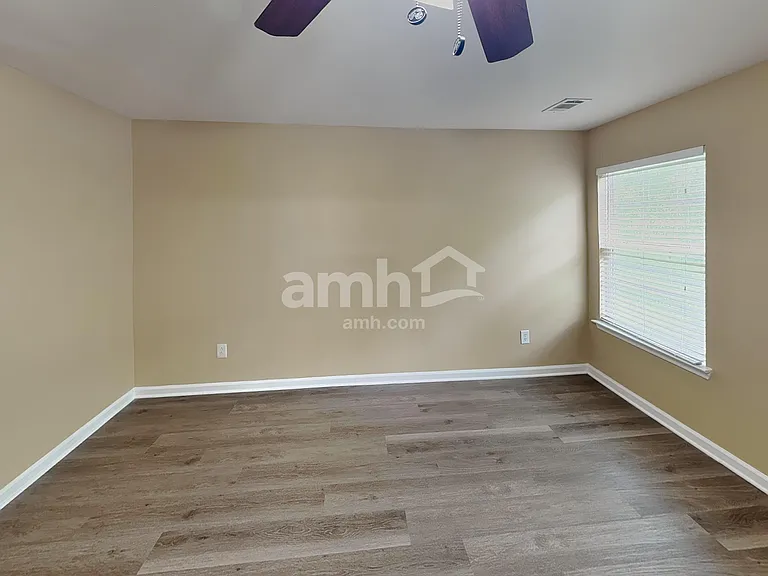 2485 Sheldon Pl — Photo 8