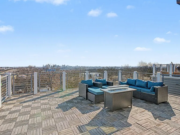 1241 N Avondale Cir #121 — Photo 3