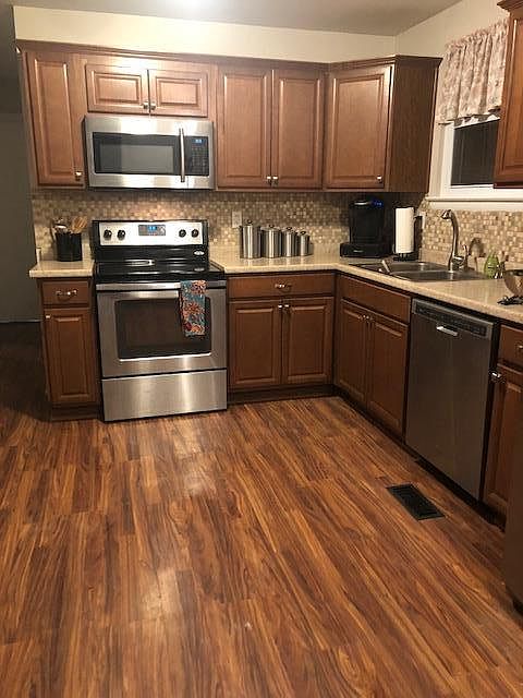 2nd image of 6024 Sedgeridge Ave