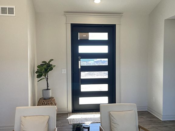 4th image of 10406 W Graber Cir