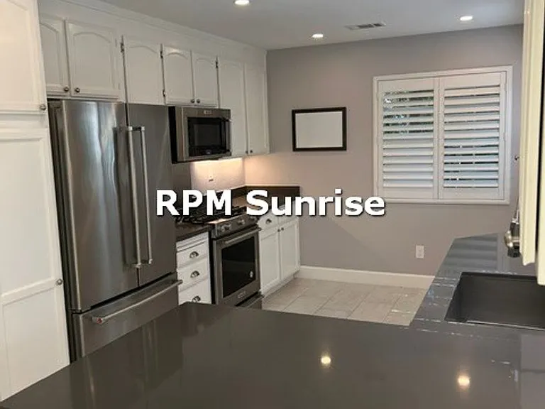 5214 Pebble Glen Dr — Photo 2