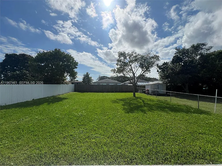 12254 SW 217th St — Photo 29