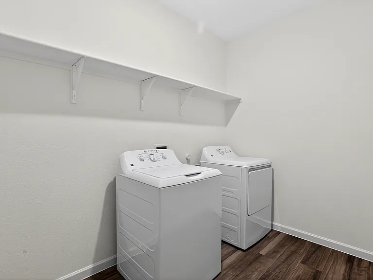 4725 Harlequin Dr — Photo 34
