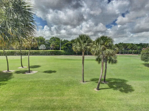 7572 Regency Lake Drive #201, Boca Raton, FL 33433