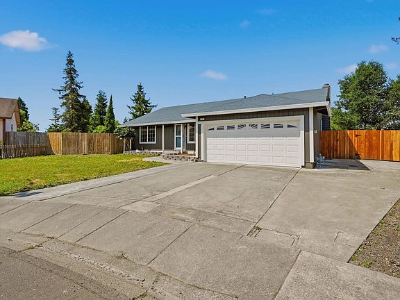 2nd image of 7365 Coral Court