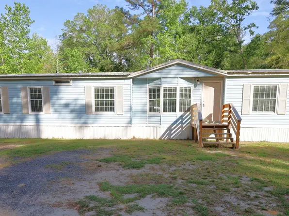 5493 Griffin Dr, Hahira, GA 31632