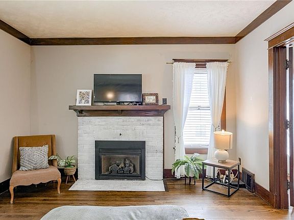 5th image of 501 W Franklin St