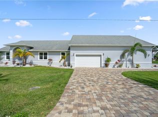 6990 Circle Dr, Fort Myers, FL 33905