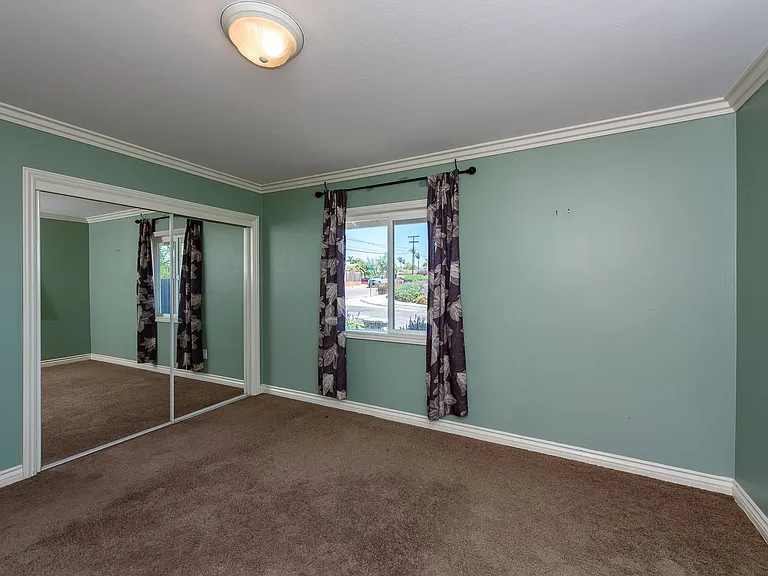 5501 Lodi St — Photo 8
