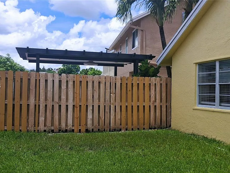 3277 NW 123rd Ave — Photo 49